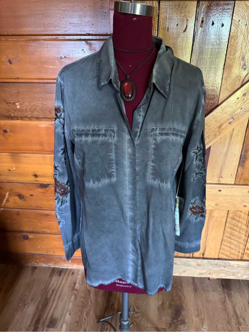 ARATTA NWT Charcoal Grey Embroidered Long Button Up Blouse
